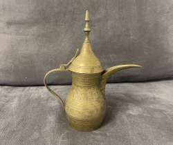 Vintage Brass Arabic Coffee Pot (Dallah) with Intricate Etchings – Antique Decor