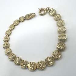 14K Yellow Gold Bracelet – elegant circle design, soft and beautifully crafted.