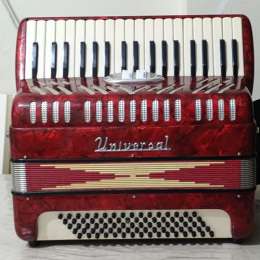 Universal Classic Red Piano Accordion with Bass Buttons 80 Bass Vintage Gift VTG