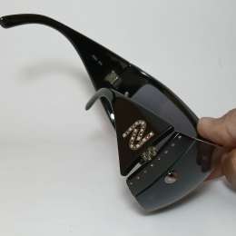 NOS Nouvelle Vague Vintage Wrap Sunglasses Italy Rhinestone Pearl Logo Mask