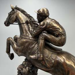 Horse Racing Jockey Statue Bronze Finish Equestrian Home Decor Gift Box 24cm