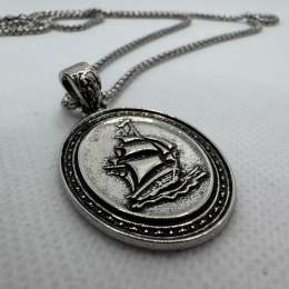 Vintage Sailing Ship Pendant Necklace Silver Tone Nautical Maritime Ocean Jewelr