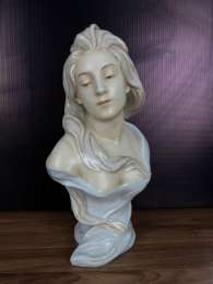 19th Century ,Paired busts ,Germany con ,Beginning 20, in .Volkstedt (women))