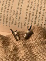 Original 925 pure silver earring, antique, old model, but has become popular now