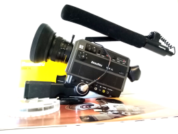 Vintage Design. Beaulieu 1008 XL macro. Super 8 Movie Camera & Original packing.