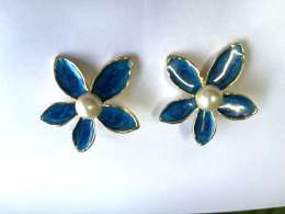 KOREAN FLOWER pearl NAVY GOLDEN EARRINGS WOMEN'S FASHION JEWELRY