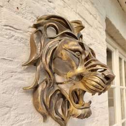 Rare Lion Head Wall Art - Gold Resin Sculpture for Kitchen Bedroom - 21x16x12cm
