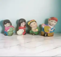 Set Of 4 Asian Babies At Play Hand Painted Ceramic 2” Tall A surprise