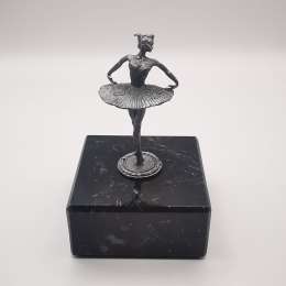 Exclusive Vintage Figurine 