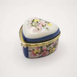 Vintage Fine Porcelain Pill Box 87g