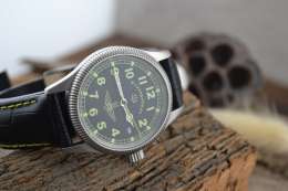 raketa ShturmanskieAviator Mechanical Soviet Black Leather Strap Black Dial