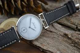 Molnija USSR Vintage Black Leather White Dial Steel Men's Wrist Watch