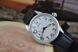 Molnija USSR Vintage Retro Mechanical Manual Winding Soviet Men's Wrist Watch
