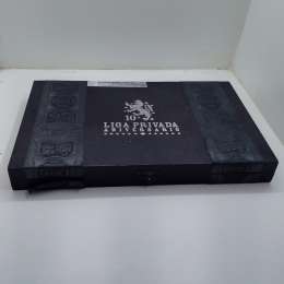 Luxury Wooden Cigar Box  Elegant Design To Store Cigars