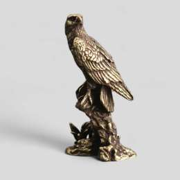 Vintage Eagle Statue / Beautiful Classic Sculpture Handmade Crafts - Home Decor