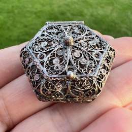 Vintage Christian Religion Silver 800 Filigree Reliquary Opening Rosary Box 9.5g
