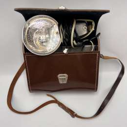 1975 Vintage USSR Collectible Electronic Photo Flash Chayka in Case Good Working