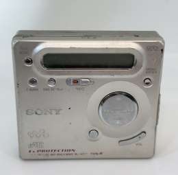 Sony MD MiniDisc Walkman  Digital Mega Bass vintage Retro MZ-R701 Not tested