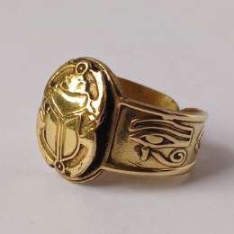 Vintage-style Egyptian scarab ring, detailed with Eye of Horus – adjustable