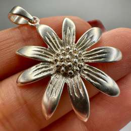 Vintage 925 Silver 925 Flower Pendant – Handcrafted Floral Design