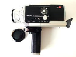 Beautiful Vintage Design // Minolta AUTOPAK-8 D6. Super 8 movie Camera /