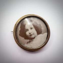 1920 Wightman & Hough Art Nouveau Antique Women's Pin Brooch Gold Plated Marked