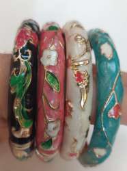 Offering 4 Hand Bracelets And Accessories For Women In Distinctive Colors