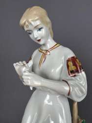 1970 Polonne Huge Vintage Soviet Porcelain Statue Figure Girl Ukraine 11.4 in