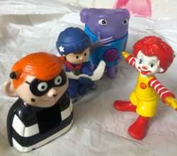 Toys Cartoon Characters And Movies 4Pieces Plastic
